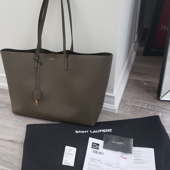 ***SOLD***Saint Laurent Large Leather Shopper Tote in Khaki - Picture 15 of 16
